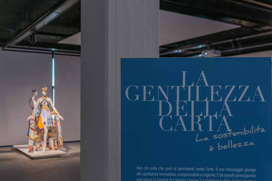 abiti di carta