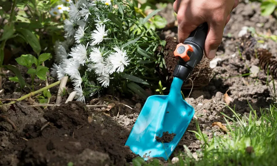 attrezzi per giardino