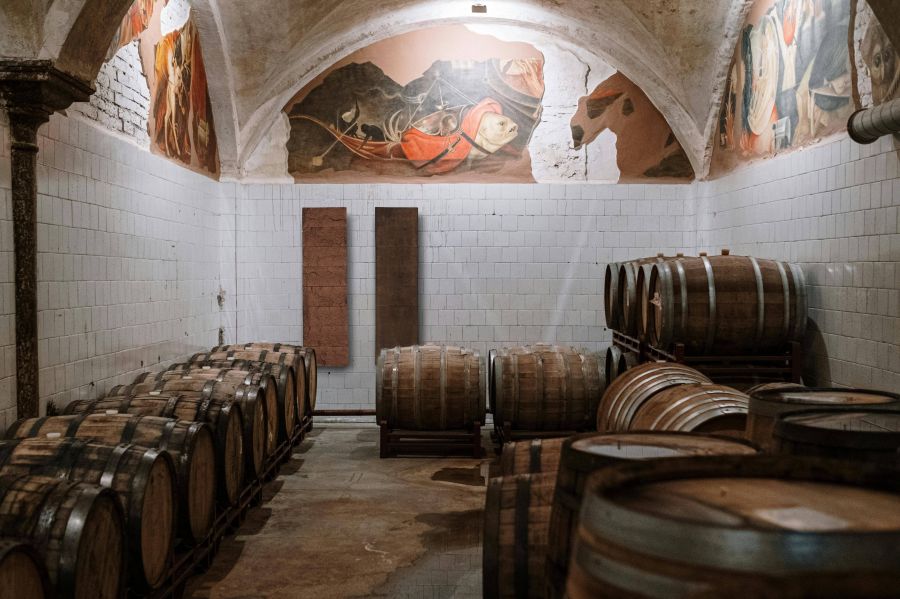 termoarredi realizzati con scarti lavorazione di marmo e vino