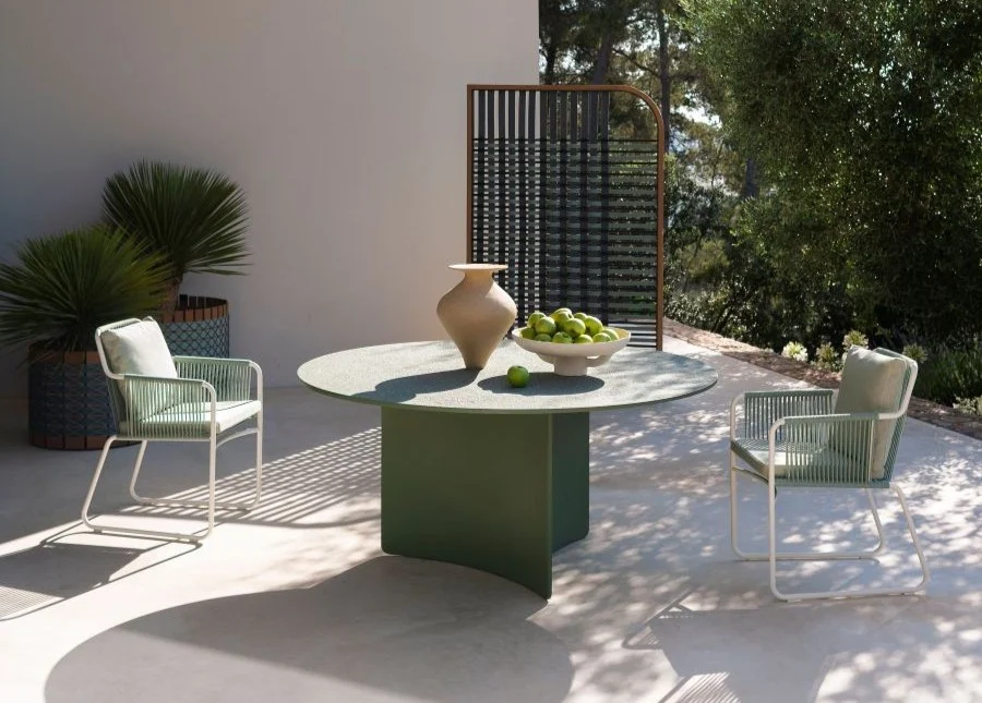 tavolo e sedie per esterni