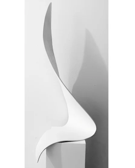 oggetto scultura esposta durante il fuorisalone