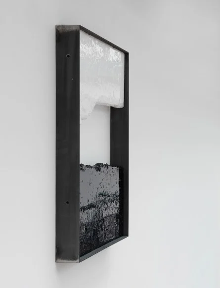 opera artistica e artigianale esposta a superstudio village