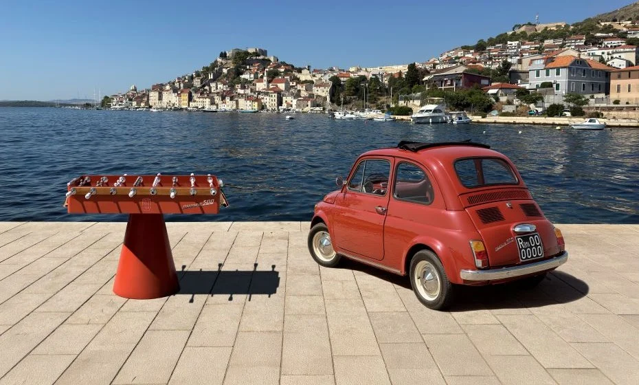 giochi da esterno, calciobalilla con Fiat 500