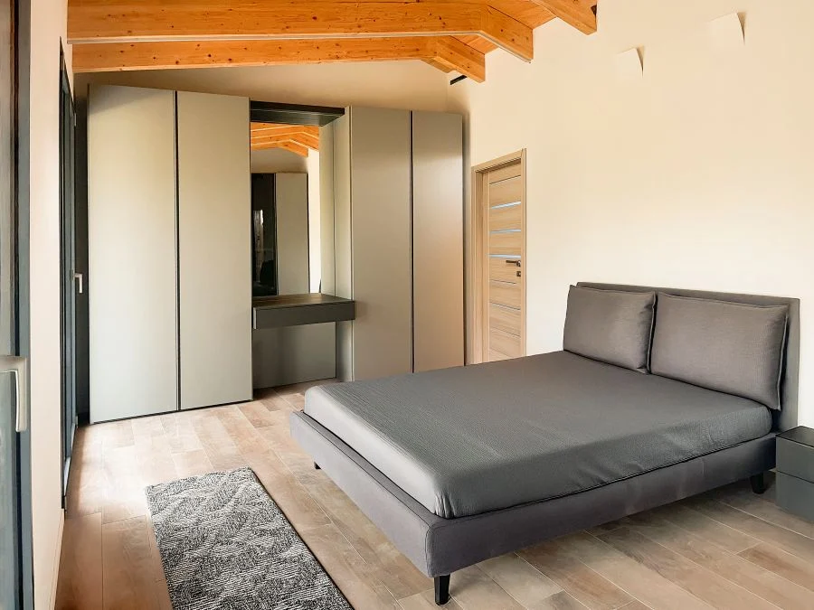 camera da letto nel progetto residenziale di interior design