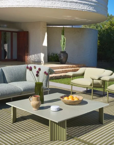 tavolini collezione Cassina outdoor