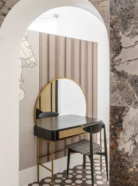 rivestimenti appartamento romano