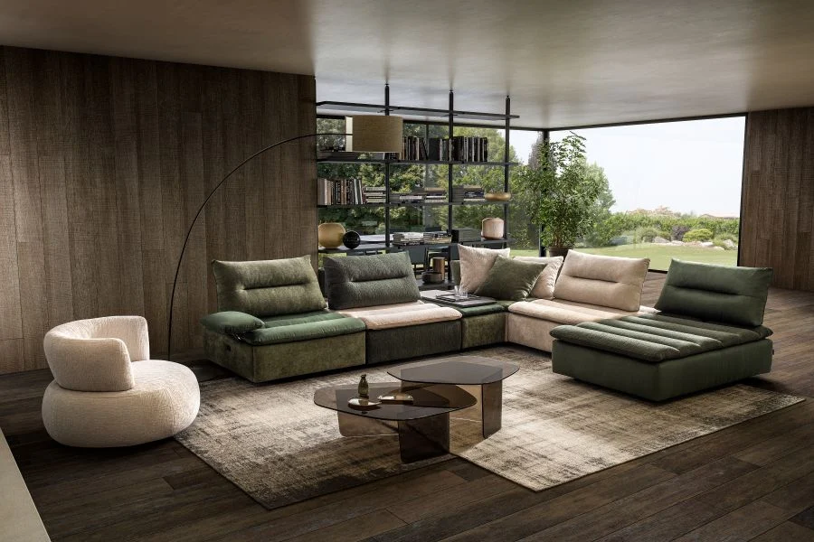 ambiente living con divano modulare