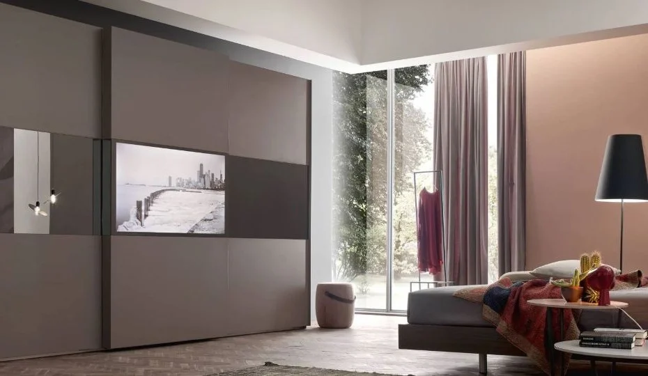 armadio con TV integrata