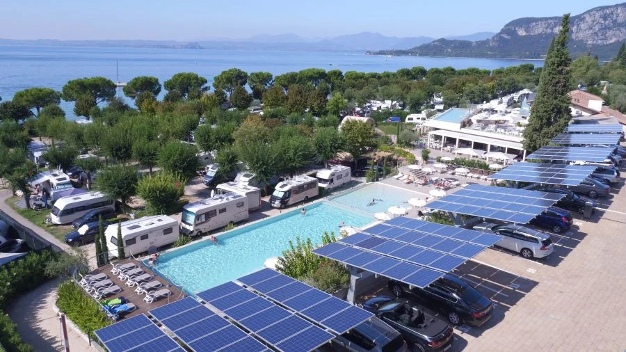 autunno sul Lago di Garda in camping